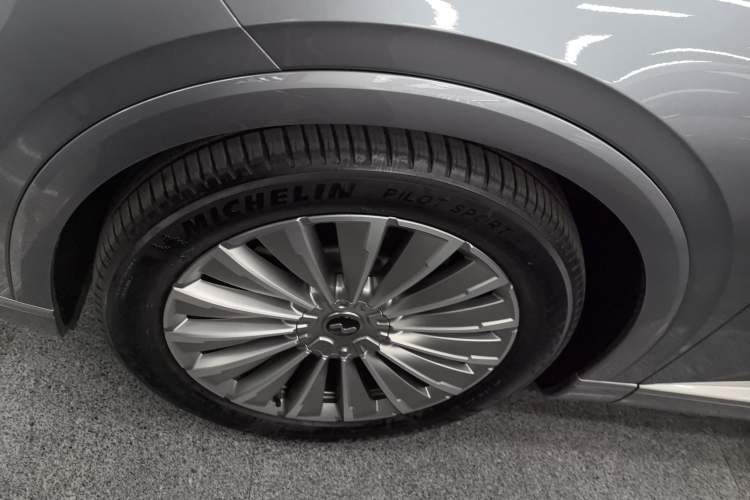 Used ONVO Luxeed L90 