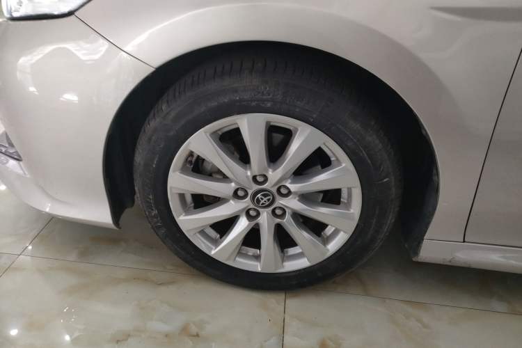 Used Toyota Camry 2018 2.0G Luxury Edition
