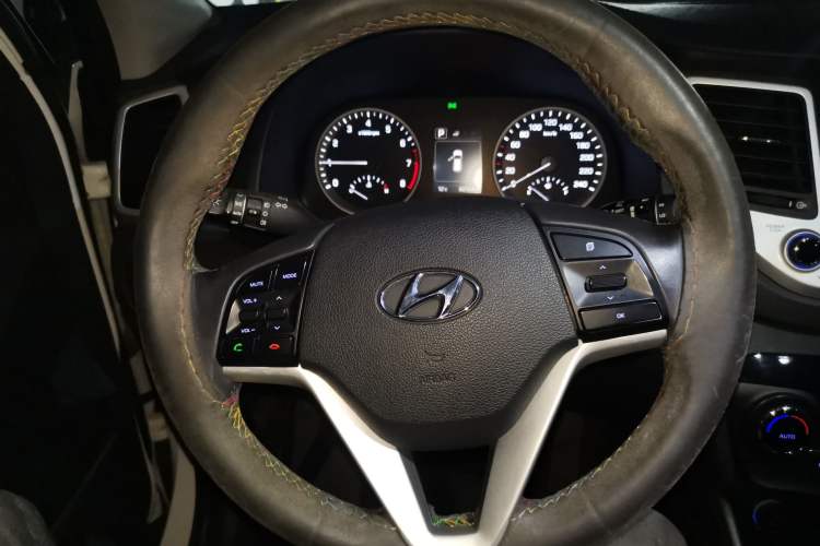 Used Hyundai Tucson 2018 1.6T Dual-Clutch Two-Wheel Drive 15th Anniversary Special Edition
