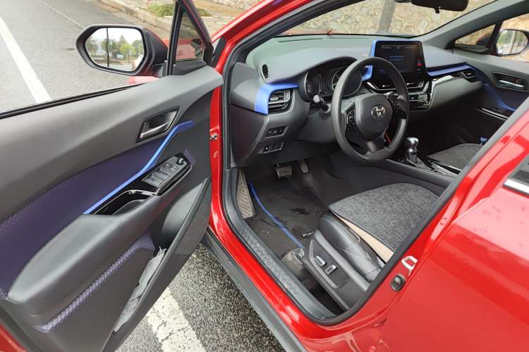 Used Toyota C-HR 2018 2.0L Leading Edition China VI