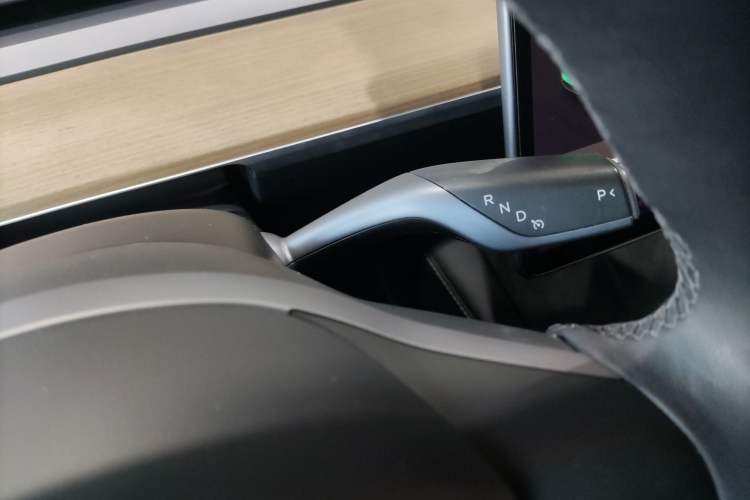 Used Tesla Model Y 2021 Standard Range Rear-Wheel Drive Version
