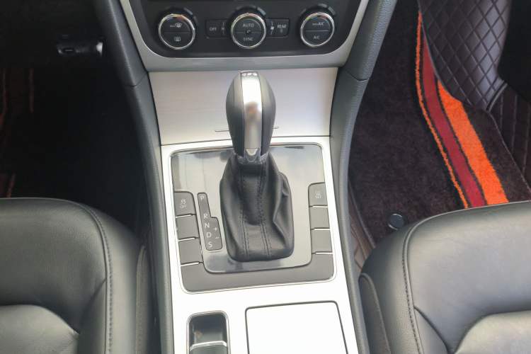 Used Volkswagen Passat 2015 1.8TSI DSG Prestige Edition
