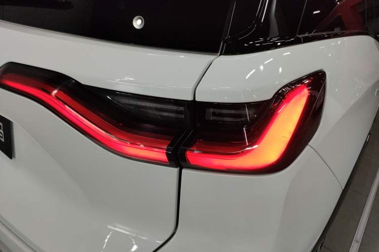 Used Nio ES8 2020 415 km Range 6-Seater Version
