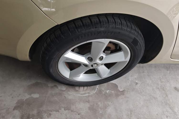 Used Skoda Octavia 2015 1.6L Manual Yijie Edition
