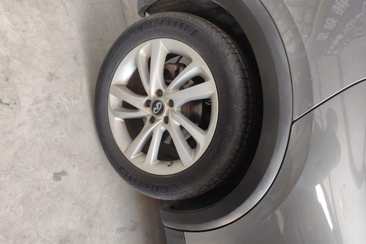 Used Infiniti QX30 2017 1.6T Two-Wheel-Drive Sport Edition
