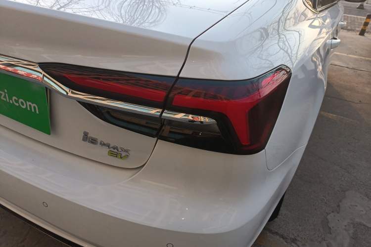 Used Roewe i6 MAX New Energy 2023 EV 420 Skyroof Special Edition