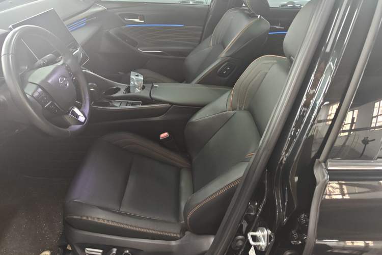 Used Toyota Avalon 2024 Dual-Engine 2.5L XLE Premium Edition
