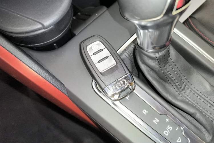 Used Audi Q2L 2018 35 TFSI Fashion Dynamic Version China VI Emission Standard
