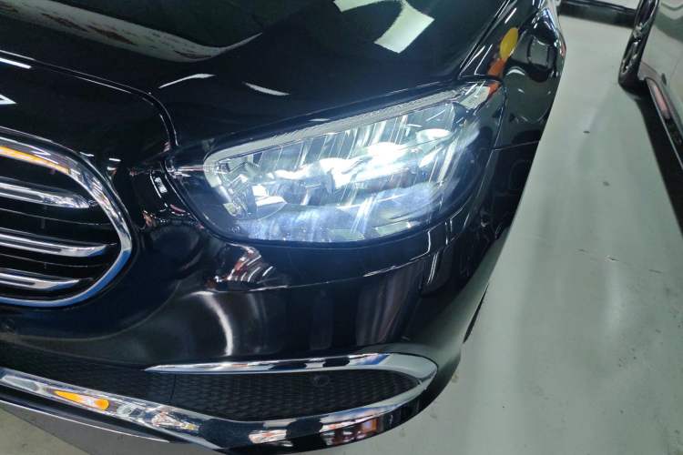 Used Mercedes-Benz E-Class New Energy 2023 E 350 e L Plug-in Hybrid Sedan
