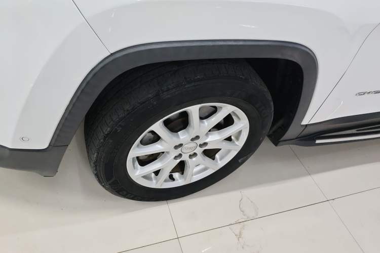 Used  Cherokee 2016 2.4L Leading Smart Version
