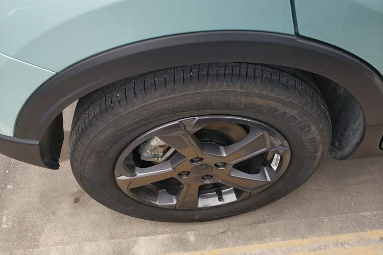 Used Geometry E Firefly 2024 301km Starlight
