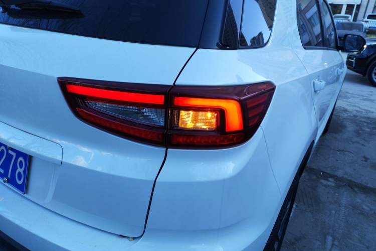 Used Changan CS55 2018 1.5T Automatic Colorful Edition China V Standard
