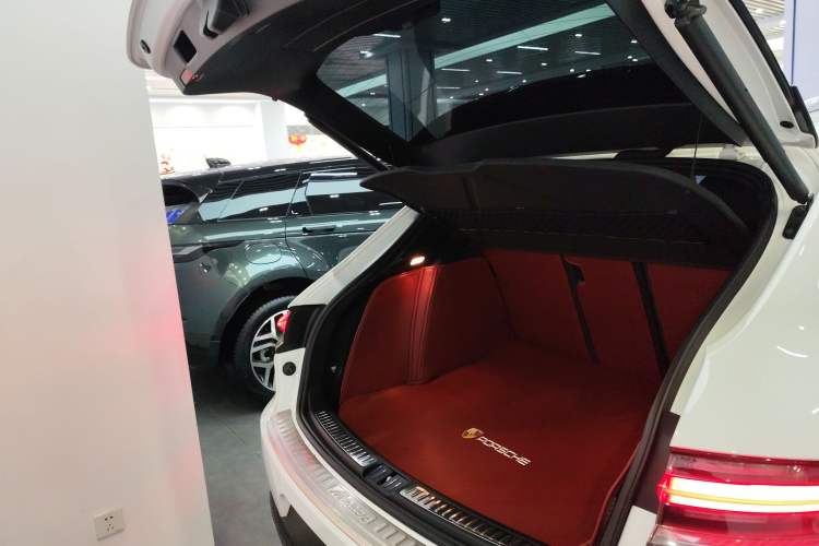 Used Porsche Macan 2018 Macan 2.0T