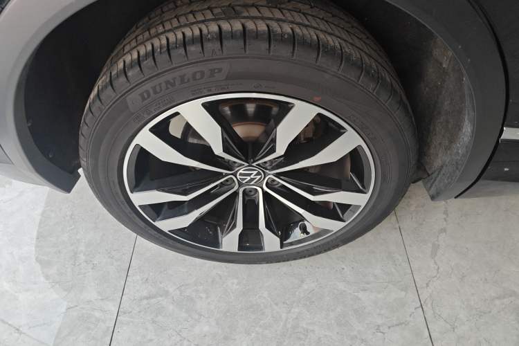 Used Volkswagen Tiguan L 2021 330TSI Automatic Two-Wheel Drive R-Line Enhanced Edition