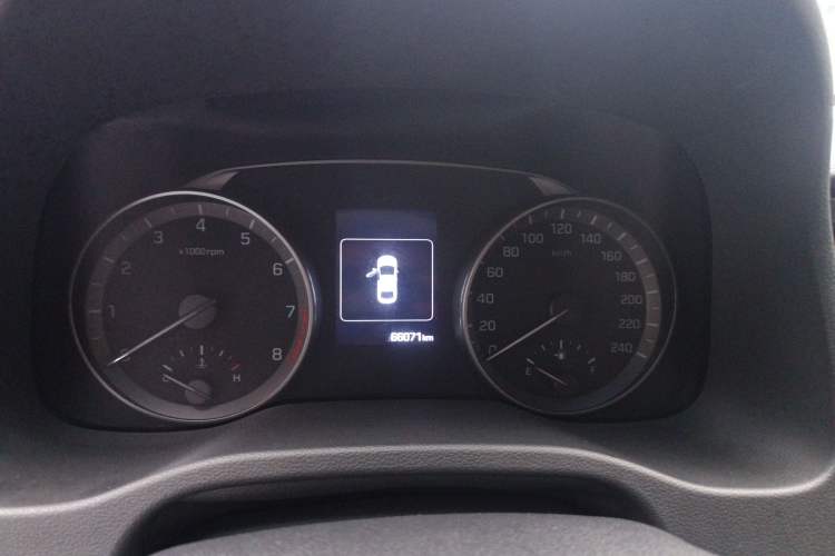 Used Hyundai Elantra 2016 1.6L Automatic ZhiXuan – Elite Version
