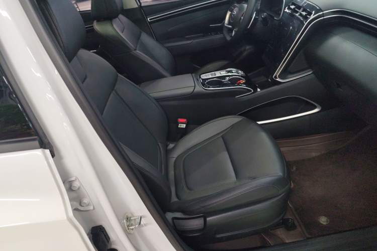 Used Hyundai Tucson 2023 Tucson L 1.5T Automatic Two-Wheel Drive DLX Luxury Edition
