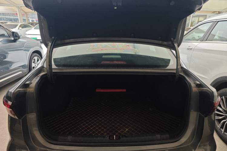 Used Geely Auto Emgrand 2022 4th Generation 1.5L CVT Flagship Model