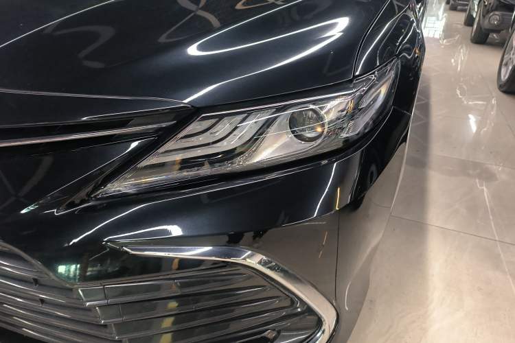 Used Toyota Camry 2021 2.0G Luxury Edition
