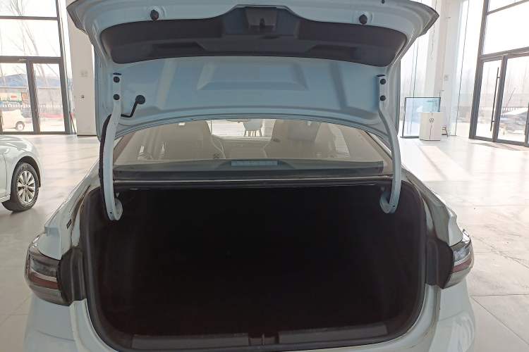 Used Volkswagen Lavida 2023 New Rui 1.5L Automatic New Yi Edition
