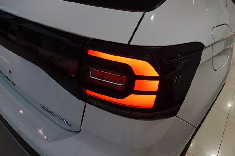 Used Volkswagen Tacqua 2021 200TSI DSG JoyConnect Edition