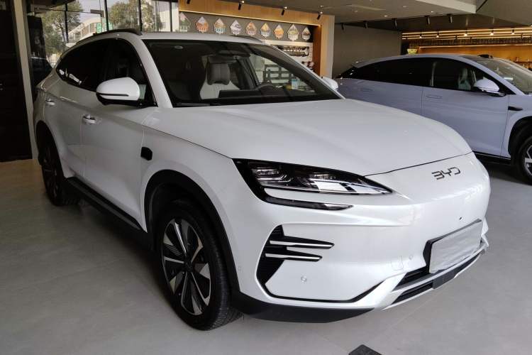 Used BYD Song PLUS New Energy 2025 EV Intelligent Driving Version 520km Premium Model
