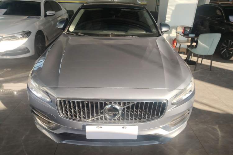 Used Volvo S90 2020 Facelifted T5 Zhiyi Luxury Edition
