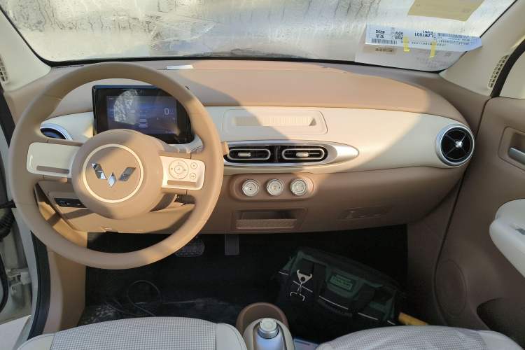 Used Wuling Hongguang MINIEV 2025 Four-Door Version Advanced Edition
