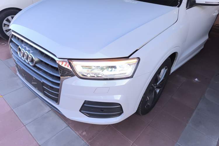 Used Audi Q3 2018 30th Anniversary Edition 40 TFSI quattro all-wheel-drive sport model
