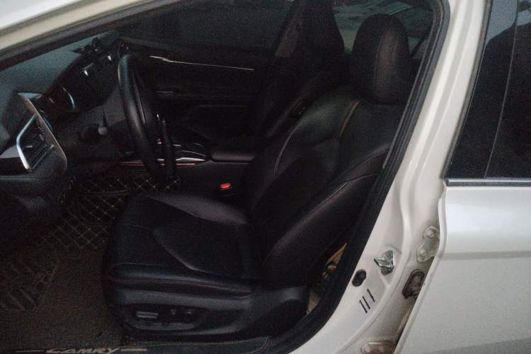 Used Toyota Camry 2019 2.0G Luxury Edition China VI Standard