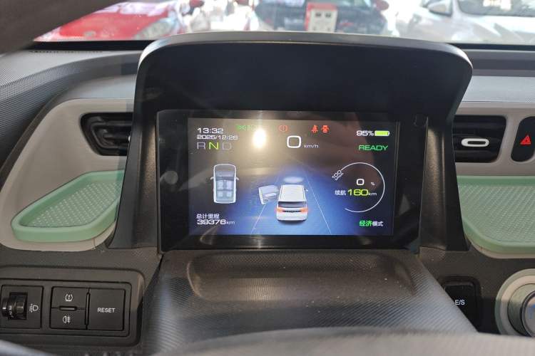 Used Wuling Hongguang MINIEV 2022 Macaron Premium Model – Lithium Iron Phosphate
