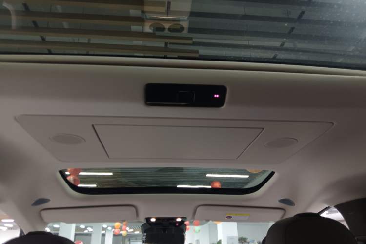 Used Li Auto MEGA 2024 Ultra Model
