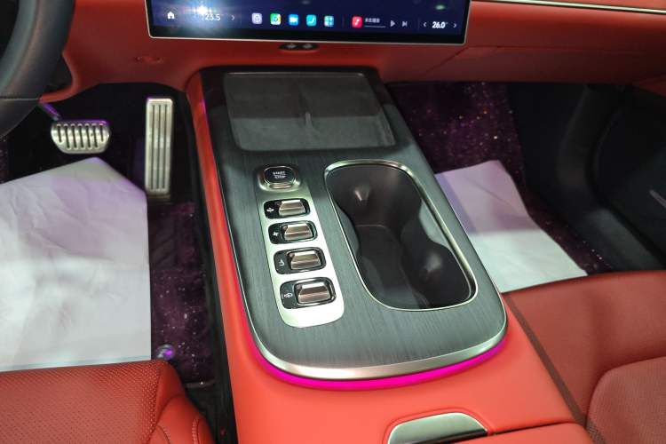 Used  SU7 2024 Four-Wheel Drive Ultra-Long Range Advanced Intelligent Driving Max Edition