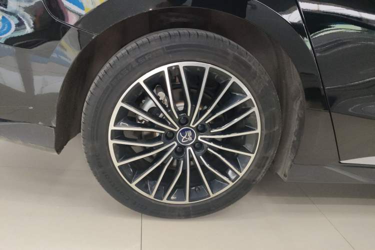 Used BYD Han 2024 EV Glory Edition 506KM Front-Wheel-Drive Premium Model
