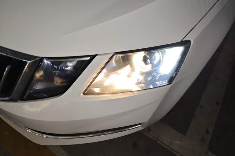 Used Skoda Octavia 2018 1.6L Automatic Luxury Edition
