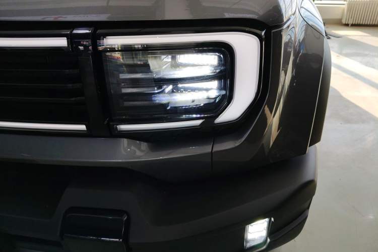 Used Beijing Auto BJ40 2024 2.0T All-New Blade Hero Edition Climber
