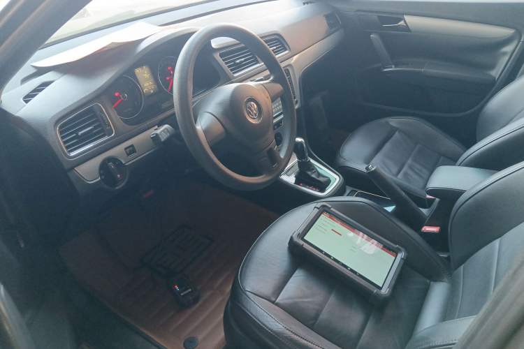 Used Volkswagen Gran Lavida 2013 1.4 TSI Automatic Comfort Model