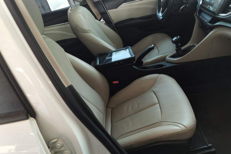 Used Buick GT 2018 15T Manual Elite Version China V Standard
