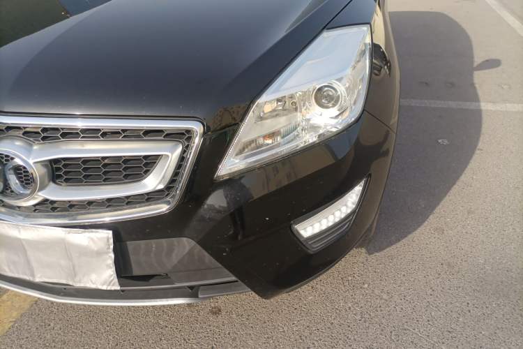 Used BAIC Senova X65 2015 2.0T Automatic Elite Model
