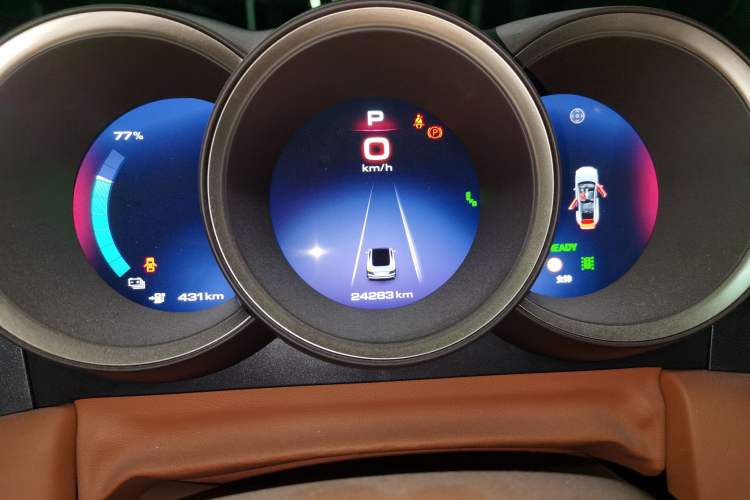 Used ORA Lightning Cat 2022 555 km Luxury Edition
