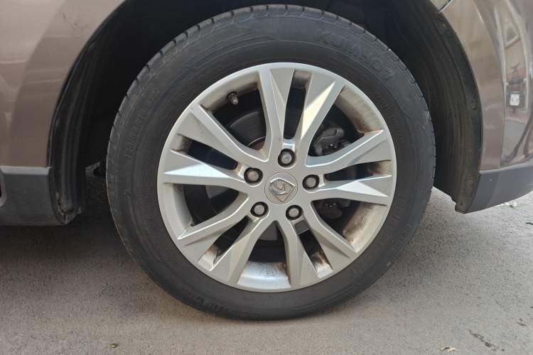 Used Baojun 730 2014 1.5L manual Comfort ESP version 7 seats
