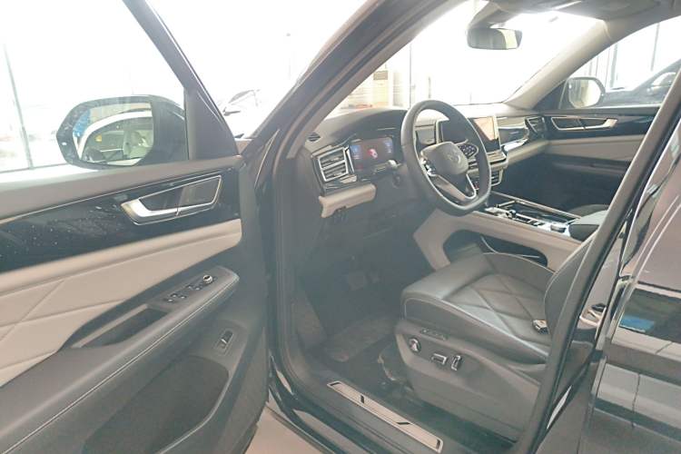 Used Volkswagen Teramont 2024 380TSI Four-Wheel Drive Longxiang Edition
