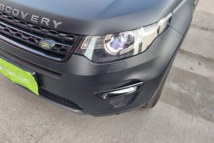 Used Land Rover Discovery Sport 2018 240 PS SE Version