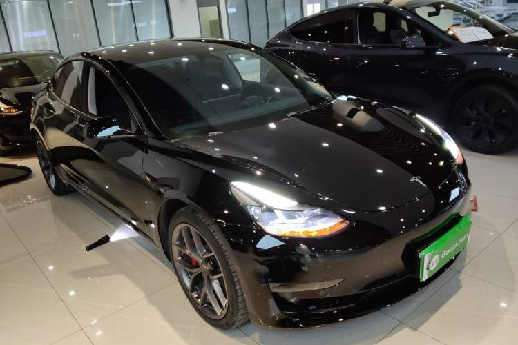 Used Tesla Model 3 2021 Revised Version II – Performance High-Performance All-Wheel-Drive Edition
