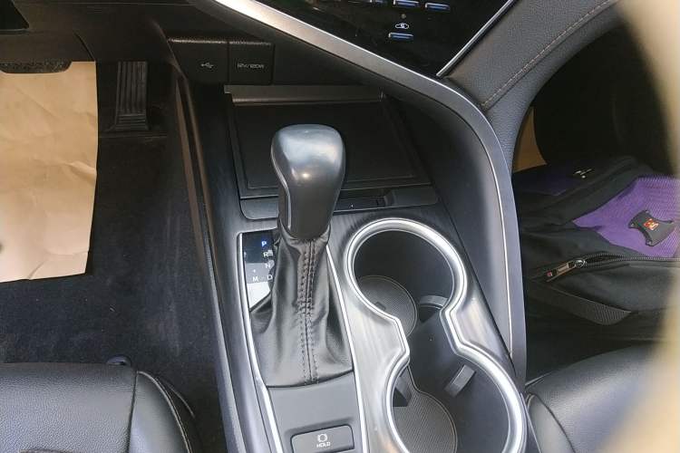 Used Toyota Camry 2021 2.0G Luxury Edition