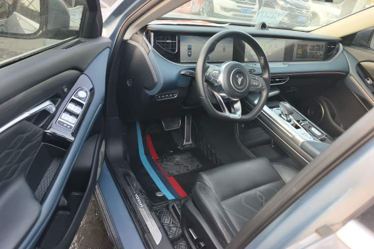 Used VOYAH FREE 2021 Four-Wheel Drive Standard Range-Extended Exclusive Luxury Package