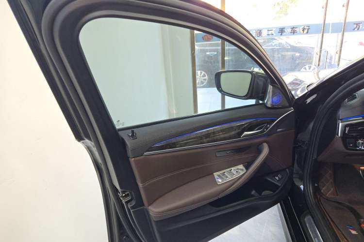 Used BMW 5 Series 2019 Restyled 525Li M Sport Package
