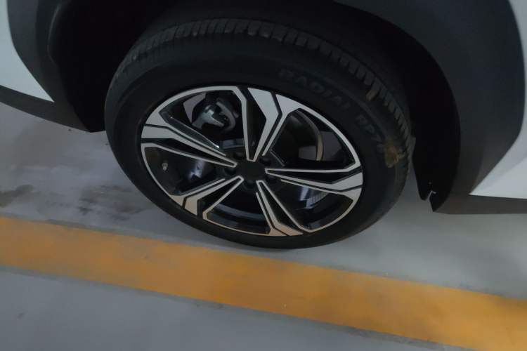 Used  L7 2025 EM-i 115km Exploration+ Edition
