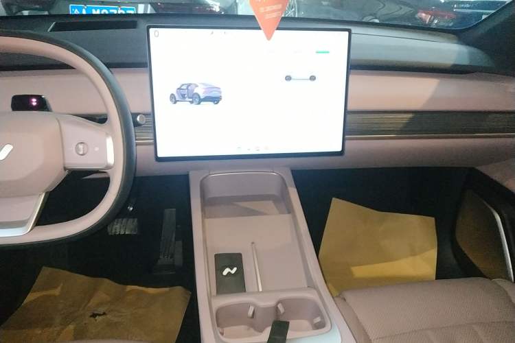 Used ONVO L60 2024 60 kWh Rear-Drive Version