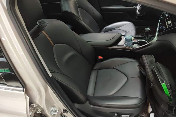 Used Toyota Camry 2021 2.5G Luxury Edition
