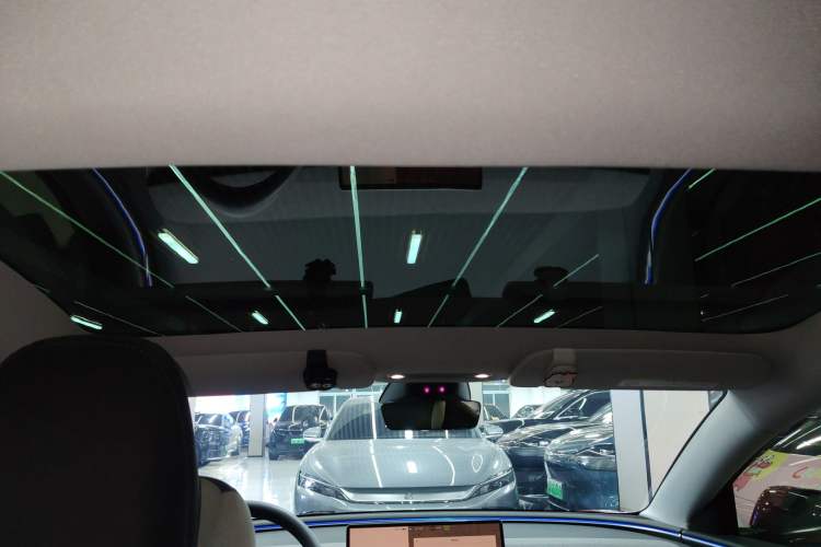 Used Tesla Model 3 2023 Long-Range All-Wheel-Drive Version
